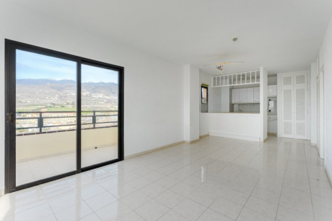 Apartment for sale in Playa Paraiso, Tenerife, Spain 1 bedroom, 65 sq.m. No. 195215 - photo 4