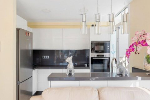 Apartment for sale in Tenerife, Spain 3 bedrooms, 88 sq.m. No. 195211 - photo 4