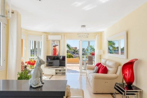 Apartment for sale in Tenerife, Spain 3 bedrooms, 88 sq.m. No. 195211 - photo 2