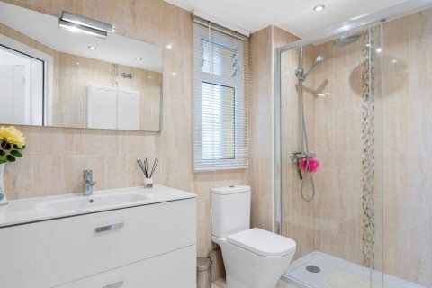 Apartment for sale in Tenerife, Spain 3 bedrooms, 88 sq.m. No. 195211 - photo 9