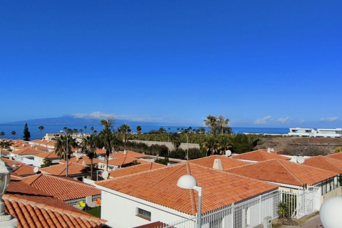Bungalow for sale in Callao Salvaje, Tenerife, Spain 3 bedrooms, 100 sq.m. No. 195214 - photo 3