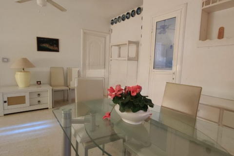 Bungalow for sale in Callao Salvaje, Tenerife, Spain 3 bedrooms, 100 sq.m. No. 195214 - photo 11
