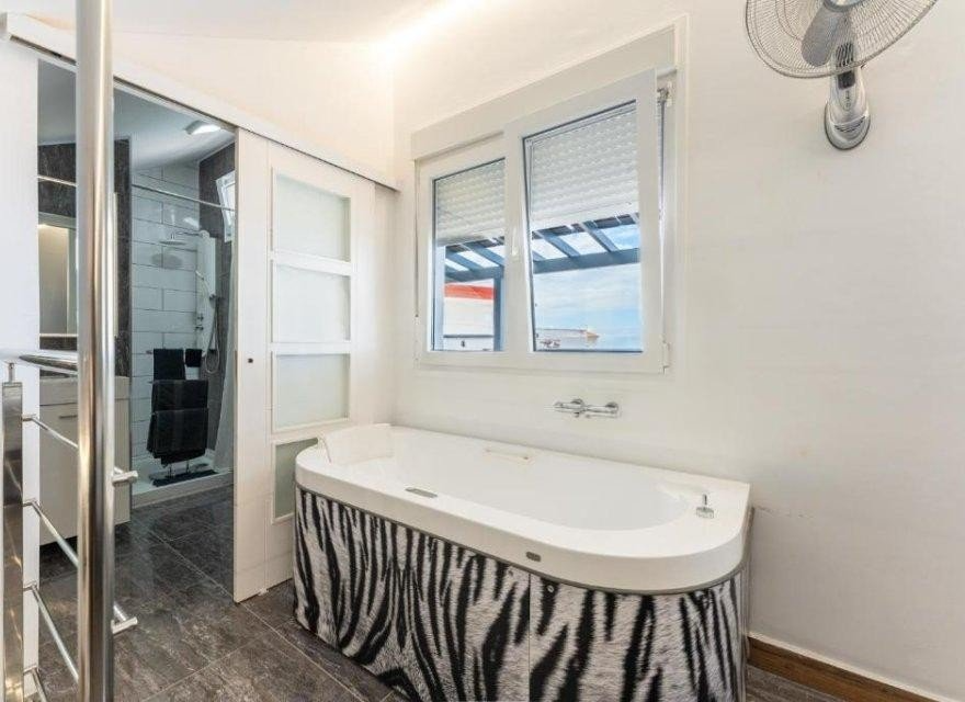 Villa i Tenerife, Spanien 7 sovrum, 373 kvm. Nr. 195209