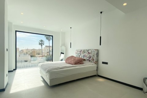 Villa in vendita a Torrevieja, Alicante, Spagna 4 camere da letto, 573 mq. N° 145008 - foto 7