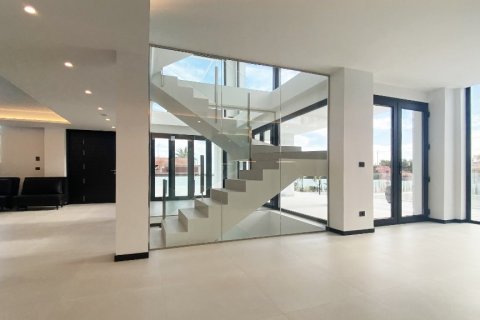 Villa in vendita a Torrevieja, Alicante, Spagna 4 camere da letto, 573 mq. N° 145008 - foto 18