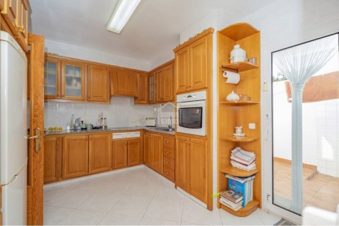 Huvila myytävänä Ciutadella De Menorca, Menorca, Espanja, 4 makuuhuonetta, 200 m2 No. 160597 - kuva 7