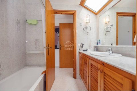 Huvila myytävänä Ciutadella De Menorca, Menorca, Espanja, 4 makuuhuonetta, 200 m2 No. 160597 - kuva 13