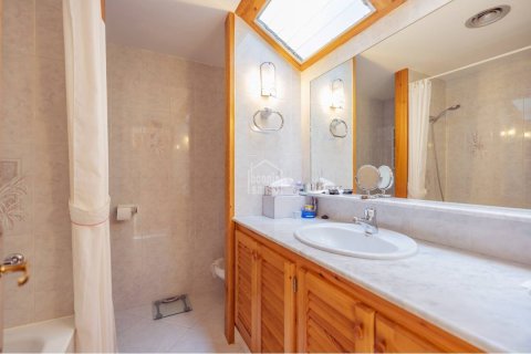 Huvila myytävänä Ciutadella De Menorca, Menorca, Espanja, 4 makuuhuonetta, 200 m2 No. 160597 - kuva 9