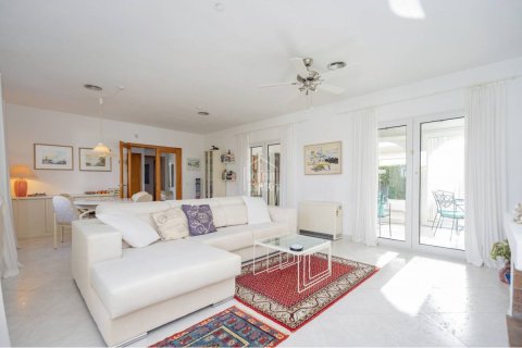 Huvila myytävänä Ciutadella De Menorca, Menorca, Espanja, 4 makuuhuonetta, 200 m2 No. 160597 - kuva 6