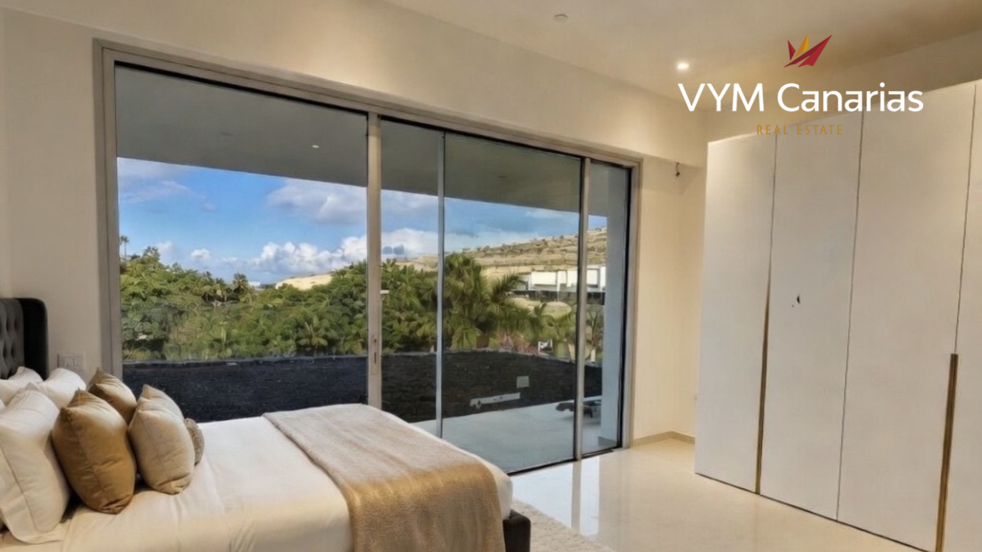 Villa a San Eugenio, Tenerife, Spagna 4 camere da letto, 260 mq. N° 178295