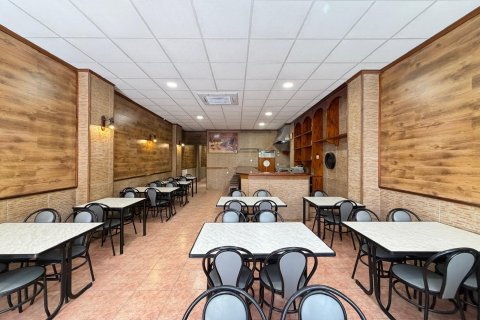 Commercial property à Torrevieja, Alicante, Espagne 98 m2 No. 196286