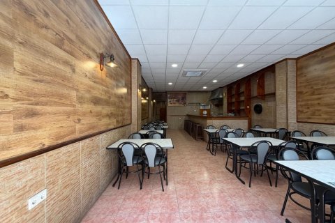 Commercial property à vendre à Torrevieja, Alicante, Espagne, 98 m2 No. 196286 - photo 4