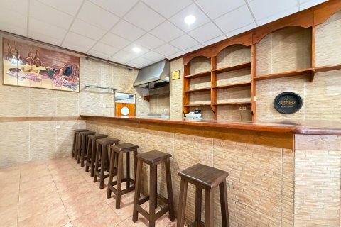 Commercial property à vendre à Torrevieja, Alicante, Espagne, 98 m2 No. 196286 - photo 9