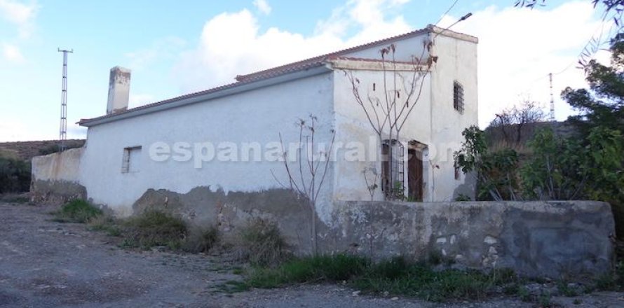 Casa a Albox, Almeria, Spagna 3 camere da letto, 200 mq. N° 184021