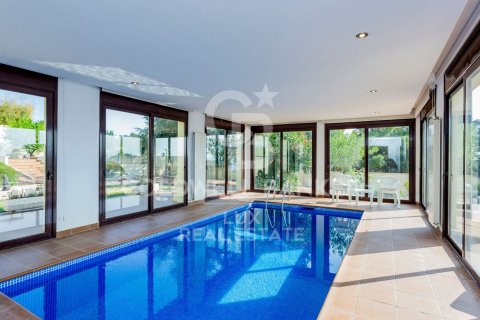 Villa à vendre à Pau, Girona, Espagne, 5 chambres, 483 m2 No. 159886 - photo 2