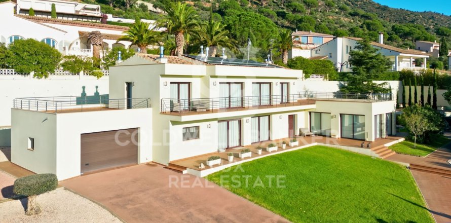 Villa à Pau, Girona, Espagne 5 chambres, 483 m2 No. 159886