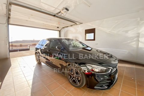 Villa à vendre à Pau, Girona, Espagne, 5 chambres, 483 m2 No. 159886 - photo 28
