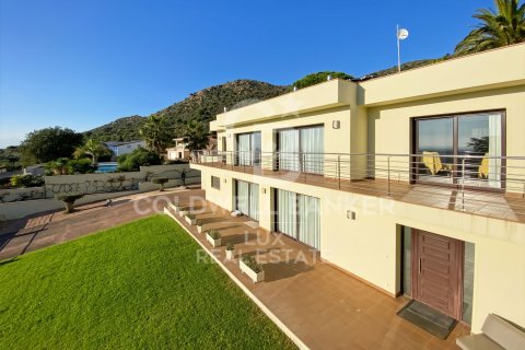 Villa zum Verkauf in Pau, Girona, Spanien 5 Schlafzimmer, 483 m2 Nr. 159886 - Foto 5