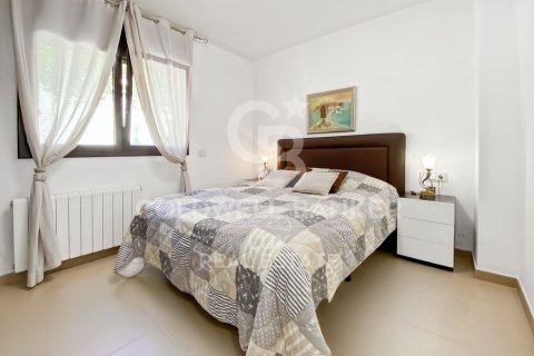 Villa à vendre à Pau, Girona, Espagne, 5 chambres, 483 m2 No. 159886 - photo 22