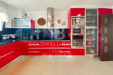 Villa à vendre à Pau, Girona, Espagne, 5 chambres, 483 m2 No. 159886 - photo 8