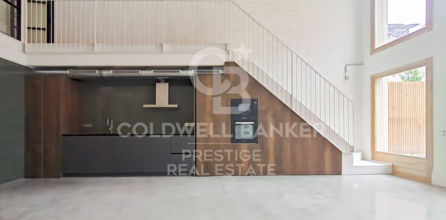 Triplex à Barcelona, Espagne 2 chambres, 137 m2 No. 159887