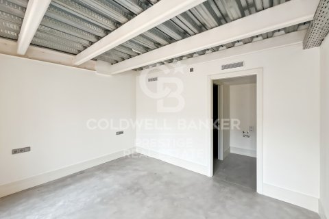 Продажа дуплекса в Барселона, Испания 2 спальни, 98м2 №159888 - фото 22