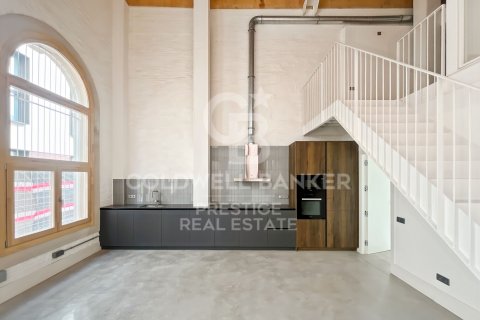 Продажа дуплекса в Барселона, Испания 2 спальни, 98м2 №159888 - фото 28