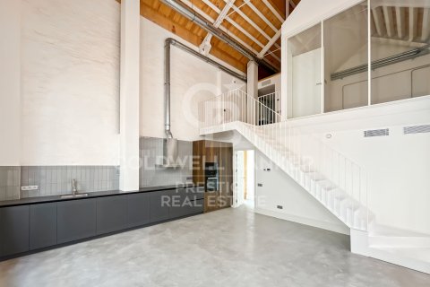 Duplex à vendre à Barcelona, Espagne, 2 chambres, 98 m2 No. 159888 - photo 22