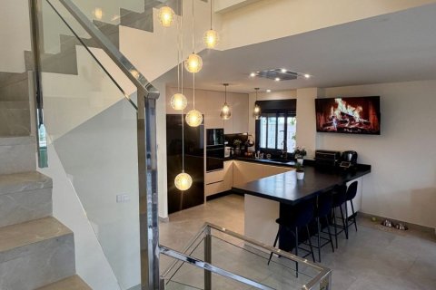 Villa à vendre à Alicante, Espagne, 4 chambres, 376 m2 No. 180827 - photo 27