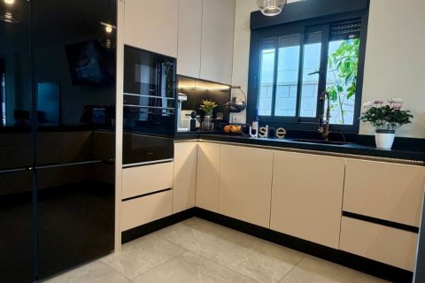 Villa à vendre à Alicante, Espagne, 4 chambres, 376 m2 No. 180827 - photo 25