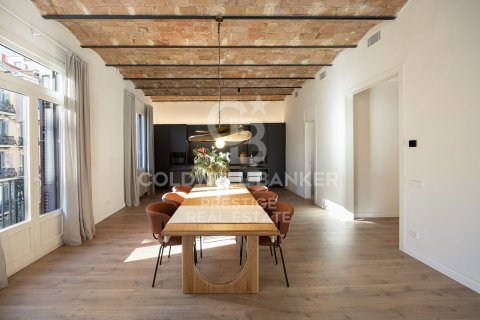 Apartment à vendre à Barcelona, Espagne, 4 chambres, 241 m2 No. 158388 - photo 3