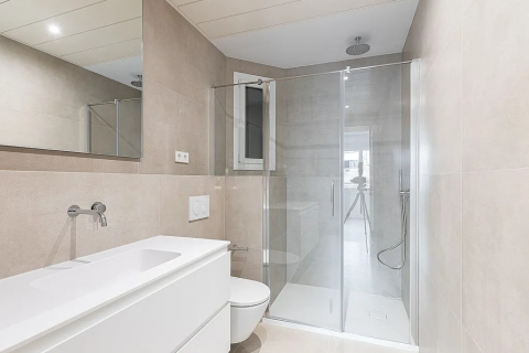 Huoneisto myytävänä Barcelona, Espanja, 3 makuuhuonetta, No. 141228 - kuva 6