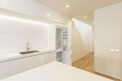 Apartment à vendre à Barcelona, Espagne, 3 chambres, No. 141230 - photo 8