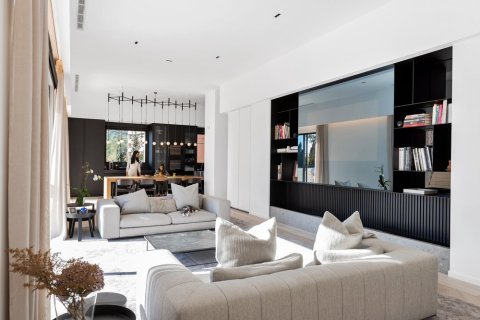 Сasa en venta en Barcelona, España 5 dormitorios, No. 141234 - foto 7