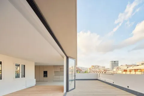 Apartment à vendre à Barcelona, Espagne, 4 chambres, No. 141232 - photo 1