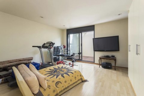 Сasa en venta en Barcelona, España 5 dormitorios, No. 141233 - foto 24