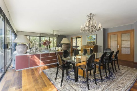 Сasa en venta en Barcelona, España 5 dormitorios, No. 141233 - foto 6