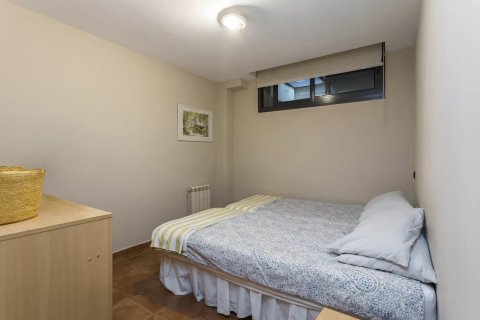 Сasa en venta en Barcelona, España 5 dormitorios, No. 141233 - foto 26