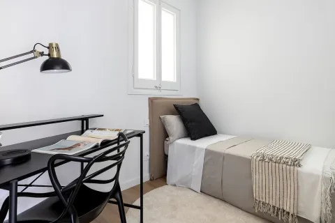 Apartamento en venta en Barcelona, España 4 dormitorios, No. 141231 - foto 13