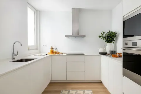 Apartamento en venta en Barcelona, España 4 dormitorios, No. 141231 - foto 7