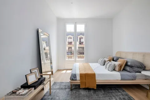 Apartamento en venta en Barcelona, España 4 dormitorios, No. 141231 - foto 9