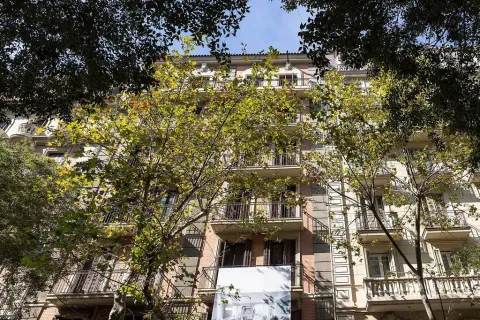 Apartamento en venta en Barcelona, España 4 dormitorios, No. 141231 - foto 15