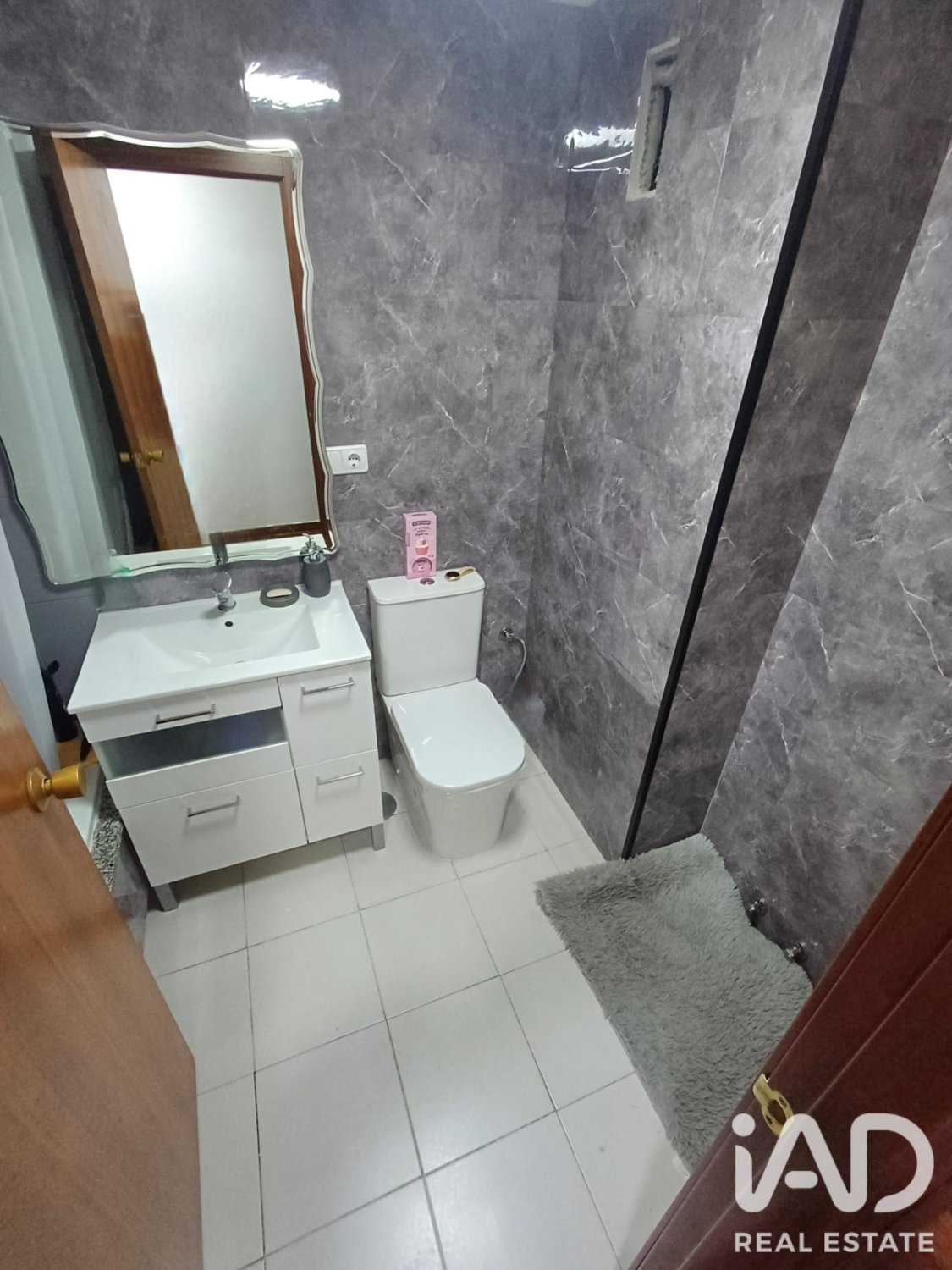 Apartment à Leon, Espagne 3 chambres, 121 m2 No. 195055
