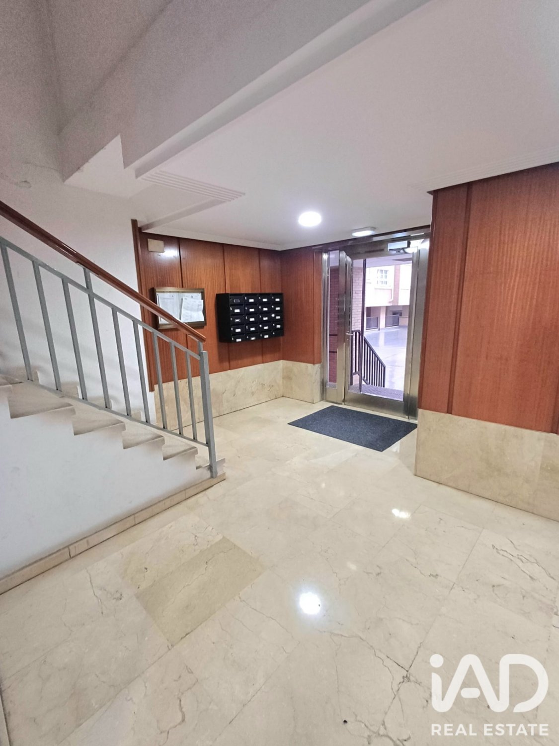 Apartment à Leon, Espagne 3 chambres, 121 m2 No. 195055
