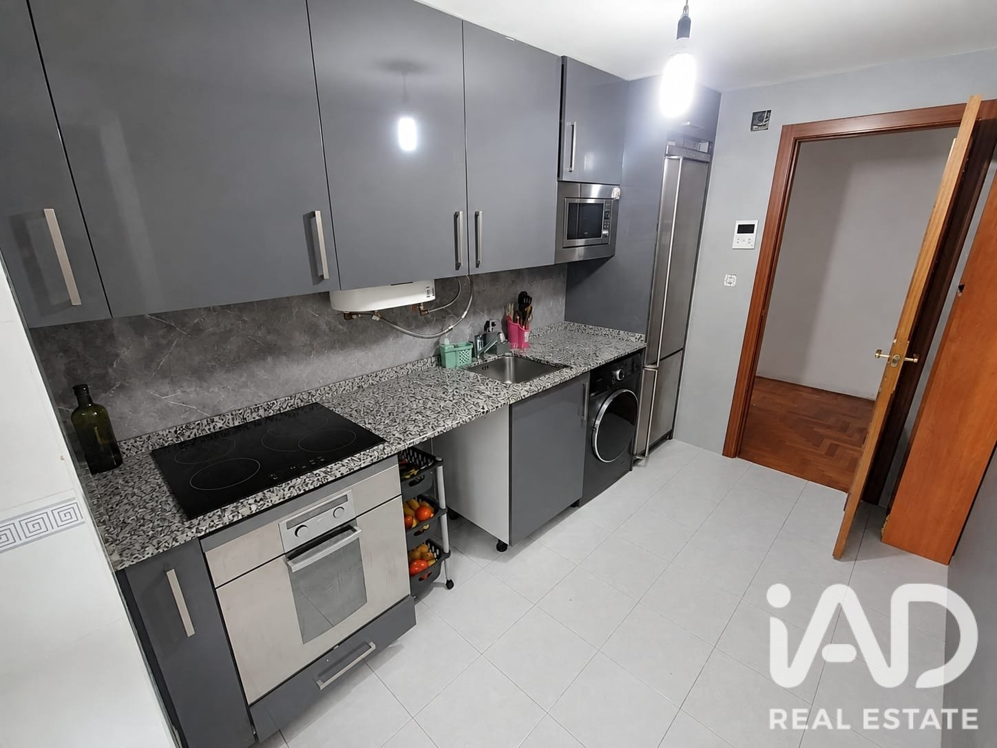 Apartment à Leon, Espagne 3 chambres, 121 m2 No. 195055