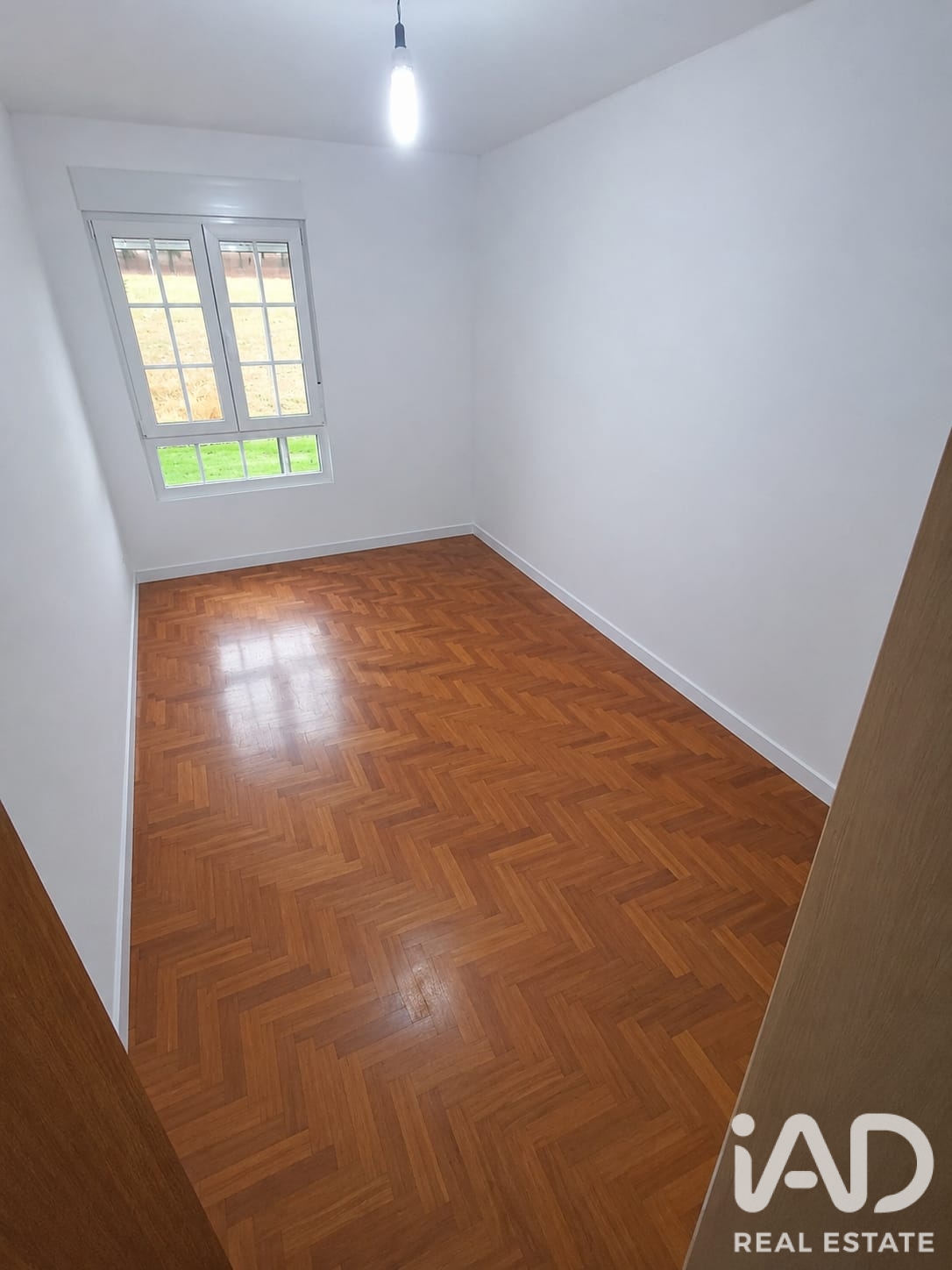 Apartment à Leon, Espagne 3 chambres, 121 m2 No. 195055