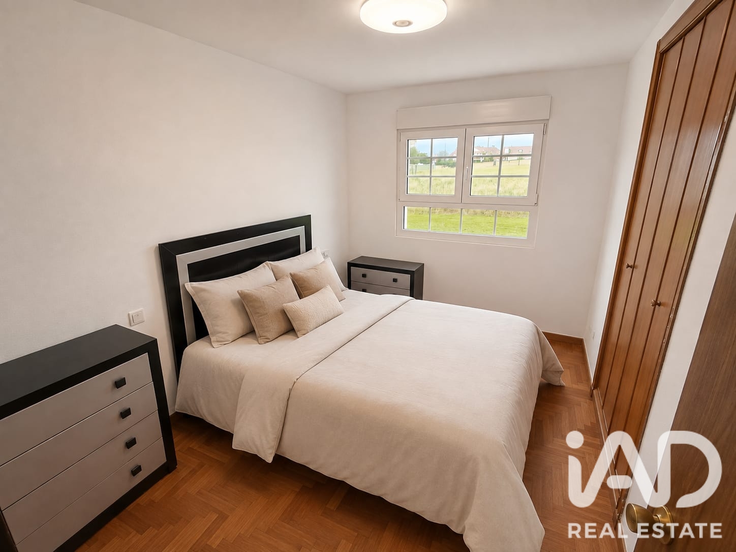 Apartment à Leon, Espagne 3 chambres, 121 m2 No. 195055