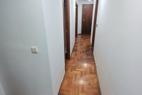 Продажа квартиры в Леон, Испания 3 спальни, 121м2 №195055 - фото 17