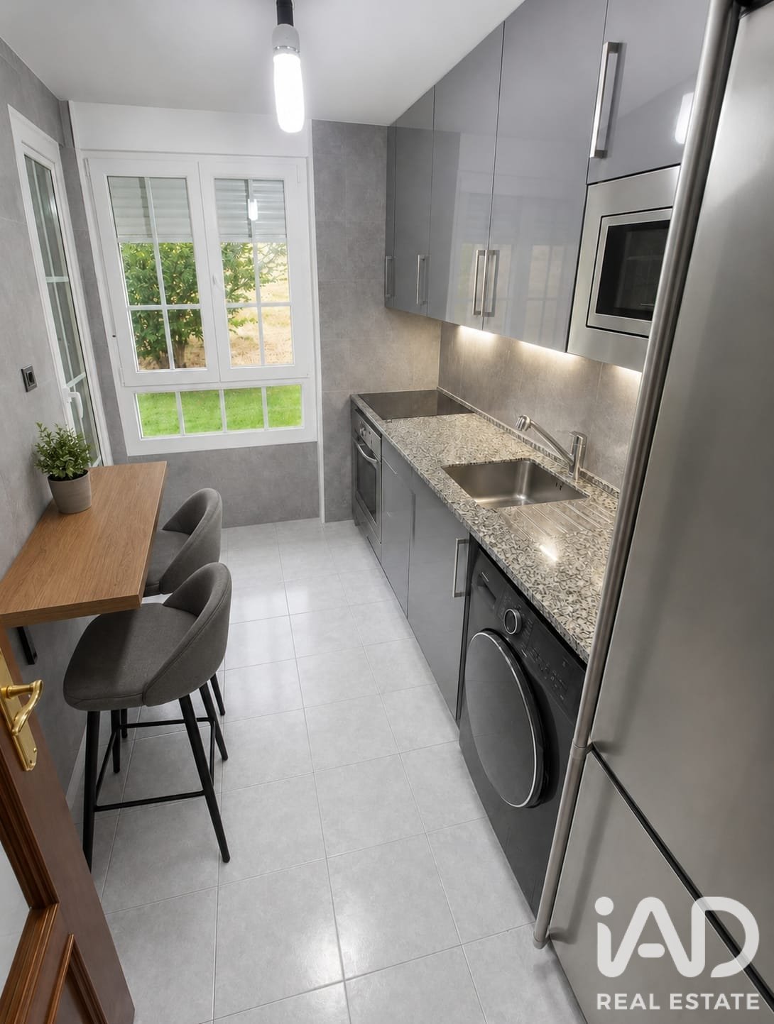 Apartment à Leon, Espagne 3 chambres, 121 m2 No. 195055