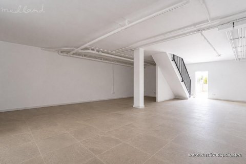 Villa for sale in El Campello, Alicante, Spain 3 bedrooms, 247.82 sq.m. No. 104981 - photo 14